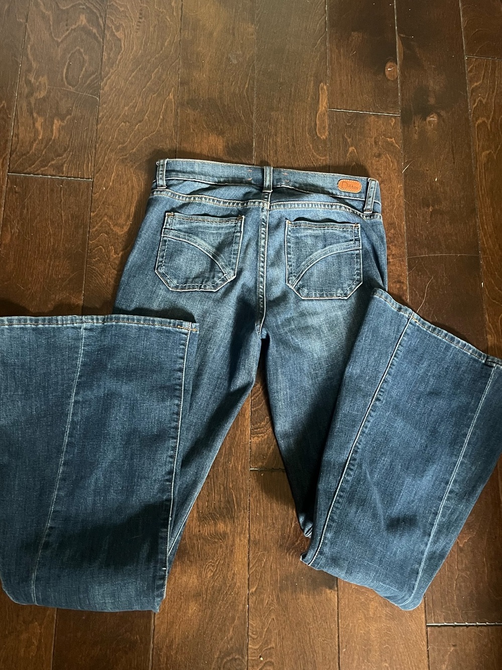 Dittos  flare sz 26 tall